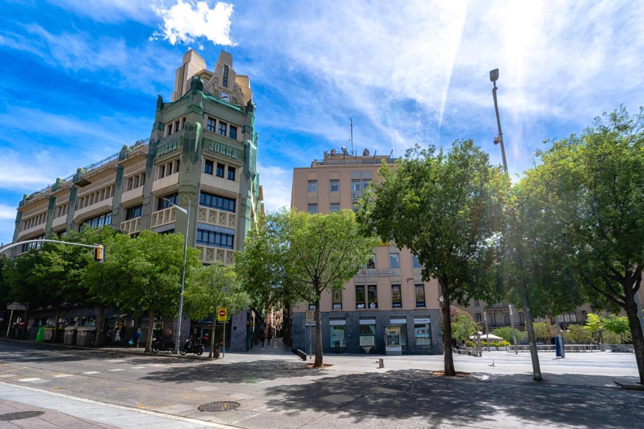 Espectacular Loft En Centrico Edificio Singular Apartment Manresa Exterior foto